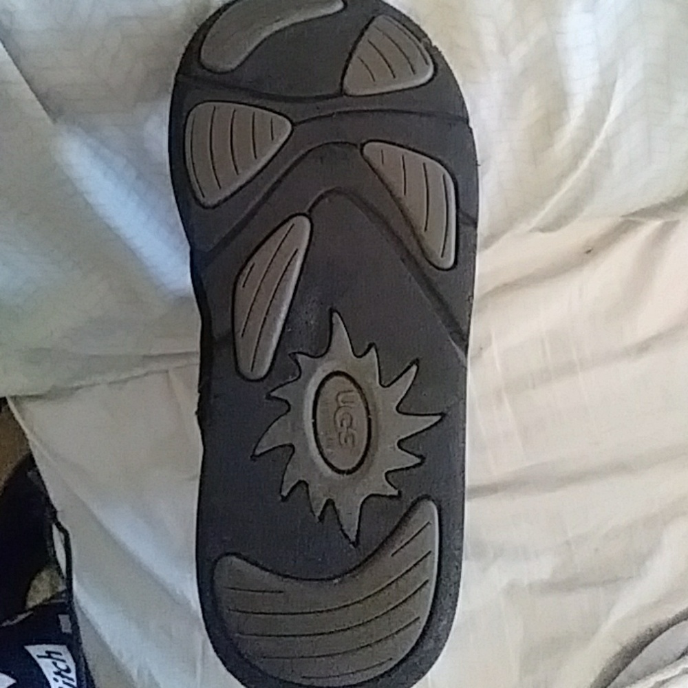 UGGs - Picture 4 of 4